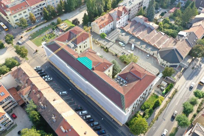 A vezérigazgatósági épület felújítása drón felvételről