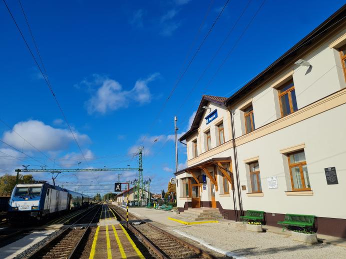 Kapuvár állomás vágányokkal