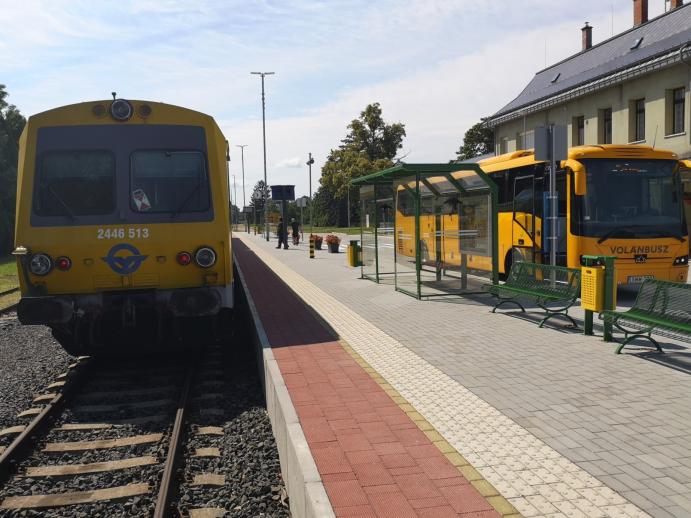 Kőszeg - Intermodális peron átadás_2