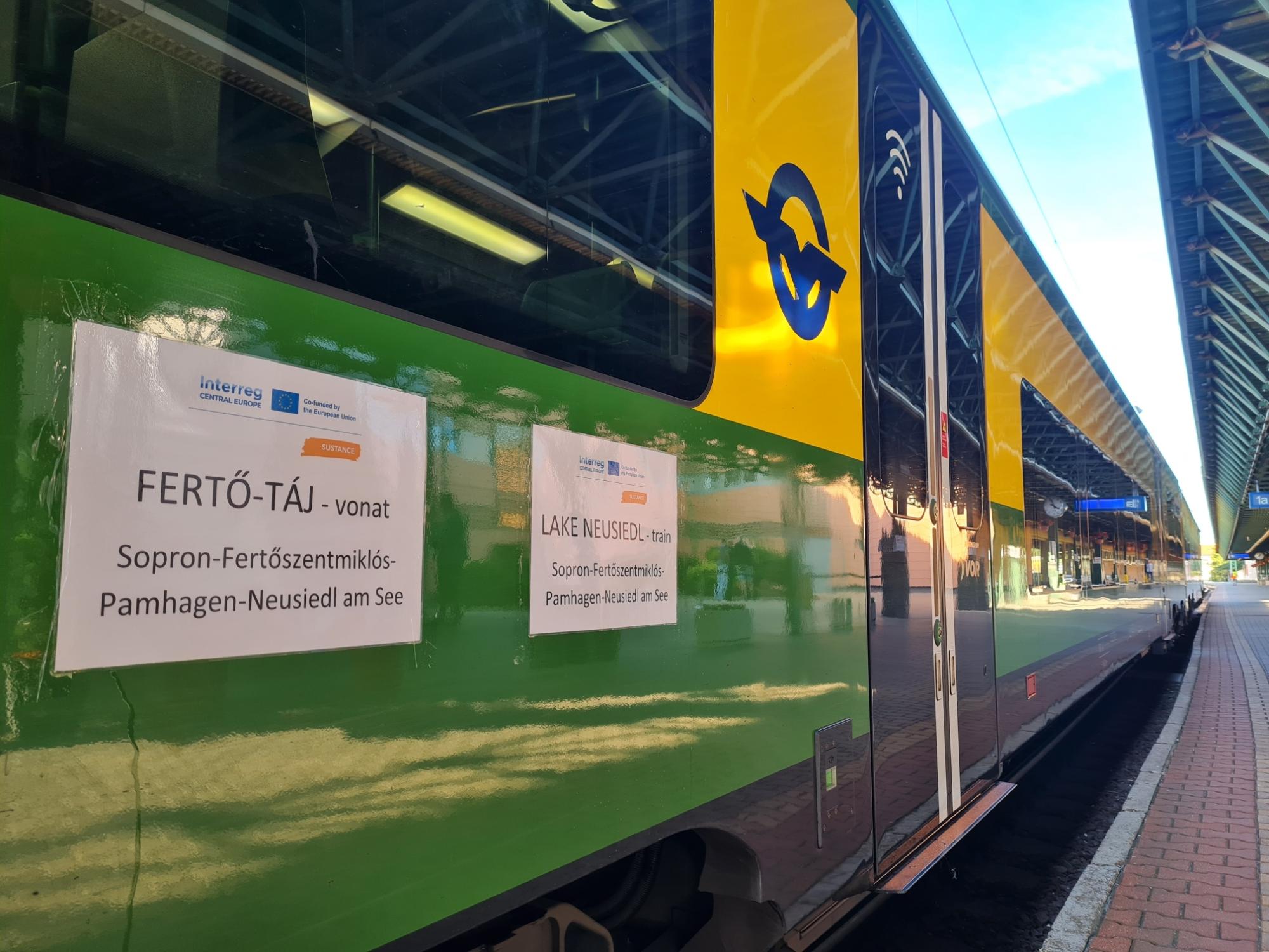 Fertő-táj vonat oldalról a soproni állomáson